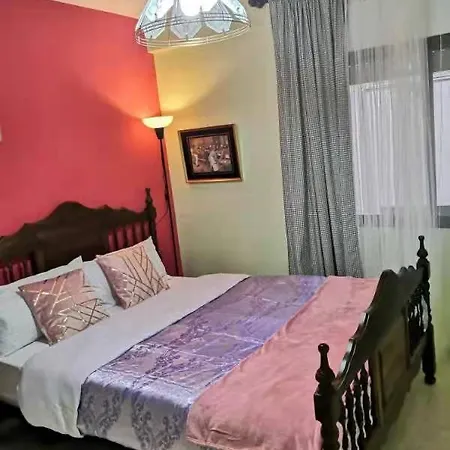 Δωμάτια σε οικογενειακή κατοικία Jazmin Home-sin Asensor-con Pin Ρόντα